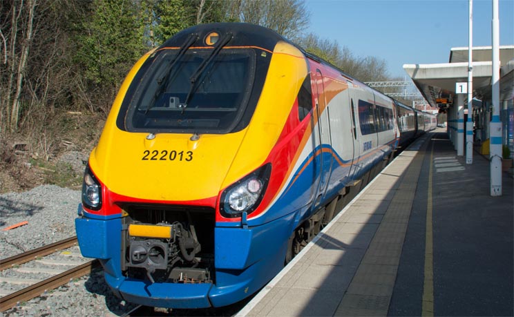 class 222 013 at the Corby station in 2019