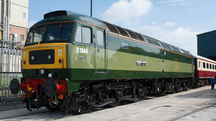 D1944