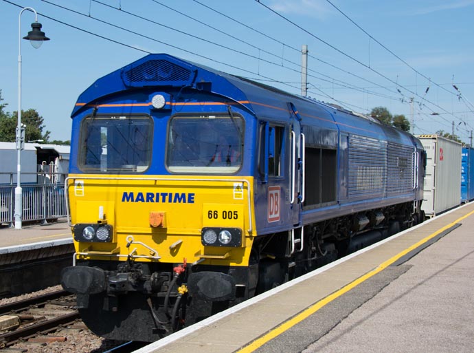 DB 66 005 Maritime One 