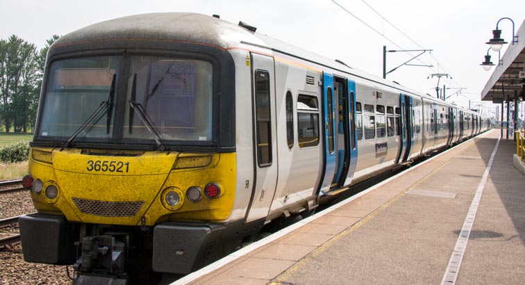 Great Nothern 365521 in Ely station 