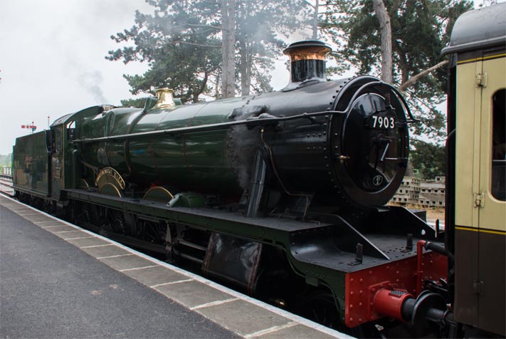 Hawkworth Modified Hall class 4-6-0 no.7903 'Foremarke Hall' 