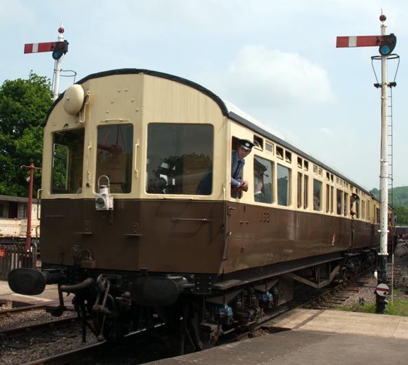 Auto Coach into Winchcombe station 