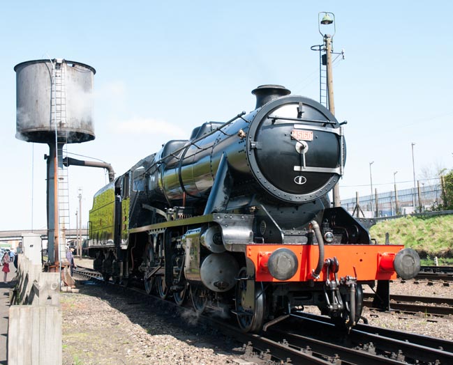 8F 48305 at  Loughborough 