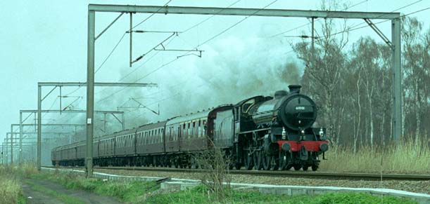 B1 61264 makes a fine sight on the ECML at Holme.