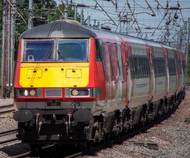 LNER DVT 225 on the up fast at Huntingdon station 