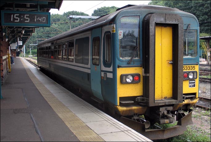  Class 153335 still in Anglia colours in platform 4b at Ipswich station in 2005