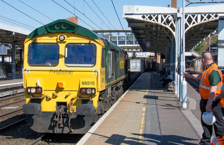 Freightliner class 66515 at Ipswich station Freightliner class 66515 at Ipswich station