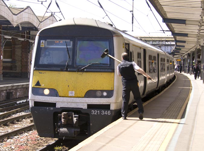 Greater Anglia class 321346 in Ipswich station Greater Anglia class 321346 in Ipswich station