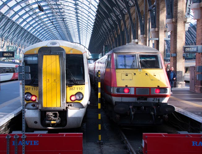  Great Northern class 387 110 EMU and Virgin East Coast DVT 