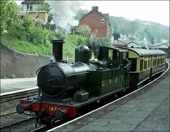 GWR Auto train with a Great Western Railway 1400 class number 1450 