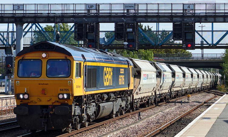 GBRf class 66705 coming in Lincoln station on the 23rd September 2021
