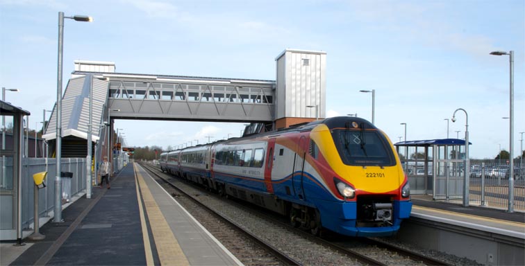 EMR class 222101 at Market Harborough in 2020.