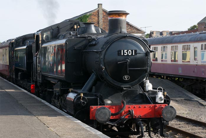 GWR 0-6-0PT Pannier Tank locomotives numbers 1501 and 9466 