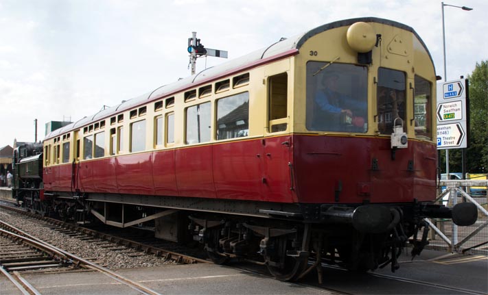 GWR Autocoach and GWR 0-6-0 Pannier Tank 6430 