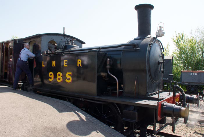 LNER Y7 985