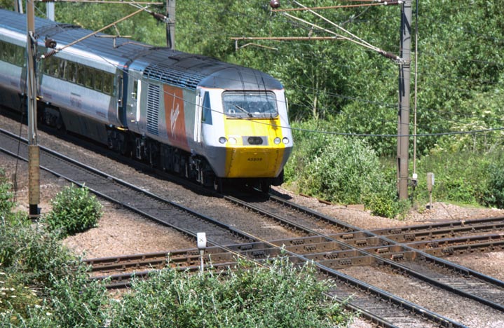 Virgin HST on up train to Kings Cross 