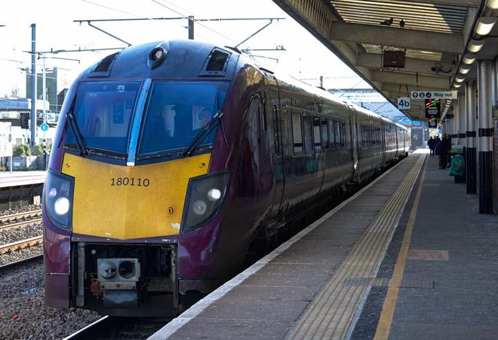 Grand Central class 180 110 into platform 4 