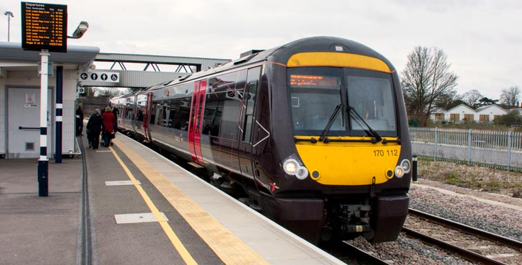 Cross Country class 170 112 in Platform 7