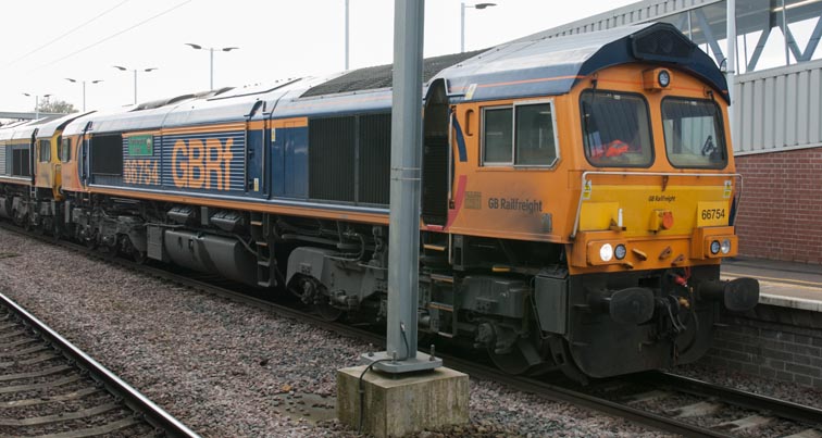 GBRf class 66754 'Northampton Saints' 