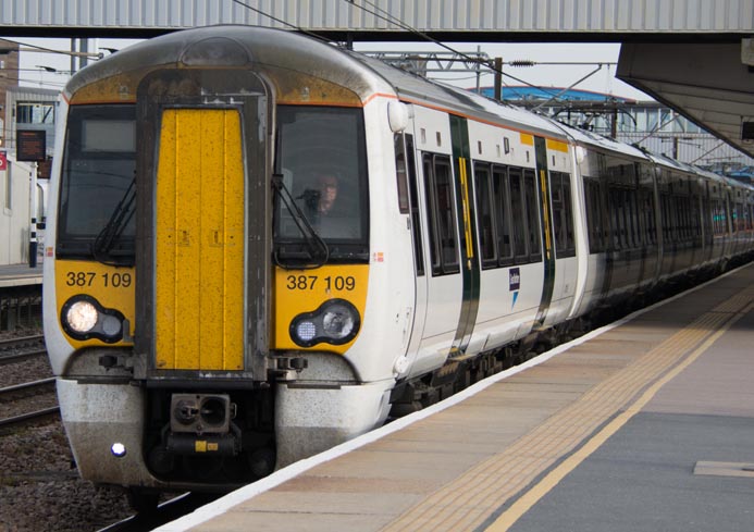 Great Northern class 387 109 in platform 4 ECS 