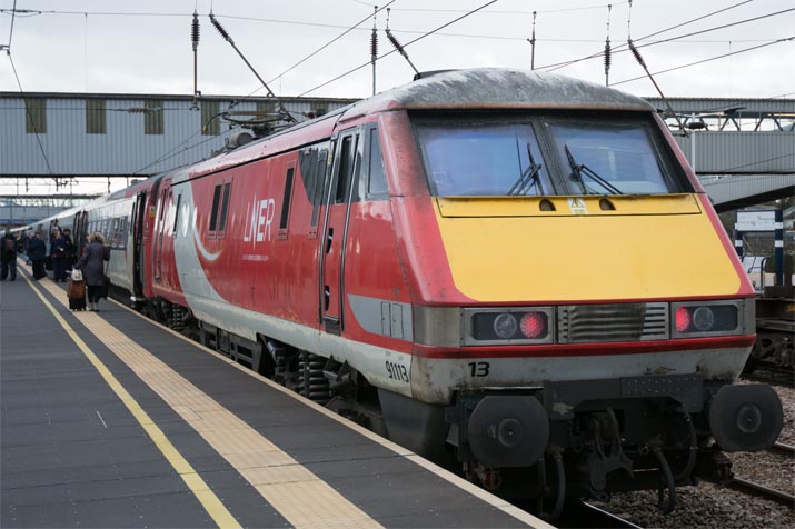 LNER class 91113 in platform 3