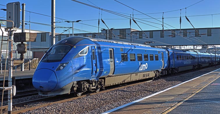 lumo class 803003 at Peterborough