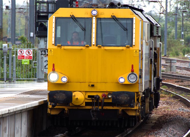 Tramper comes into platform 1 from the south on the 27th April 2017