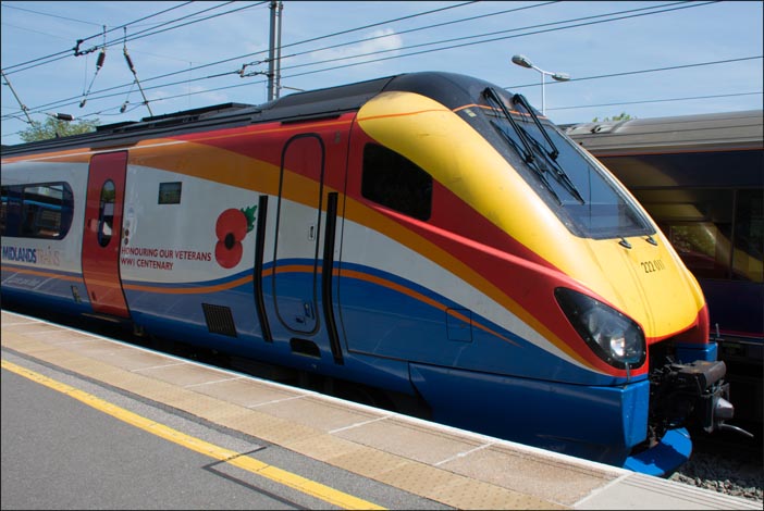 London East Midland Trains class 222 011 HONOURING OUR VETERANS WW1 CENTENARY 