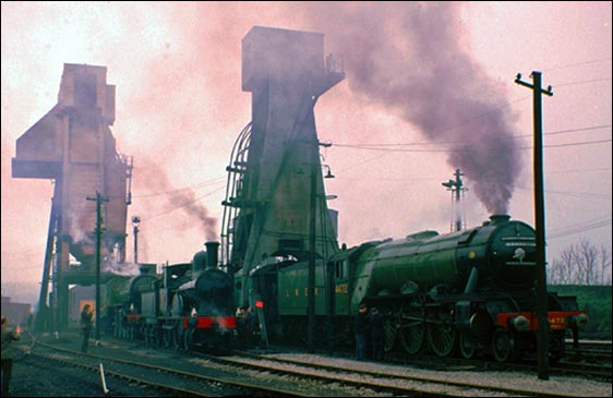 4472 Flying Scotsman and Hardwick and Mayflower at Carnforth
