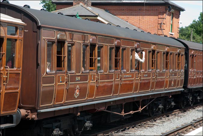 1st class Metropolitain coach no.509 