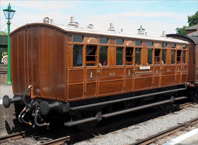 1st class Metropolitain coach No. 353 