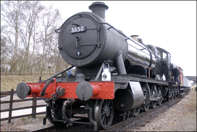 Great Western 2-8-0 at Rothley station 