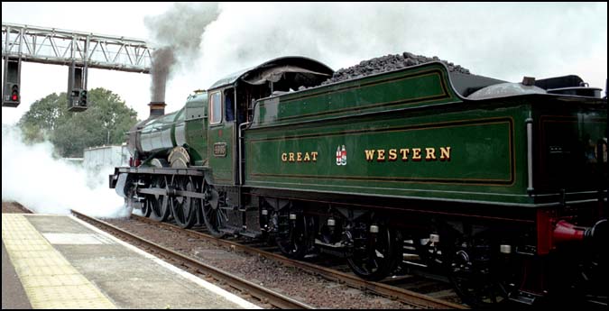 GWR Hall Rood Ashton Hall no. 4965 in Kettering station