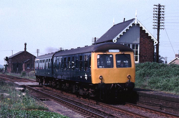 Cravens DMU at the closed Cowbit station 