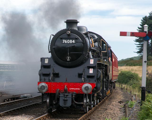 76084 into Weybourne 