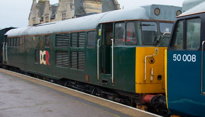Class 31601 and class 50008 at the Wansford Class 31601 and class 50008 at the Wansford