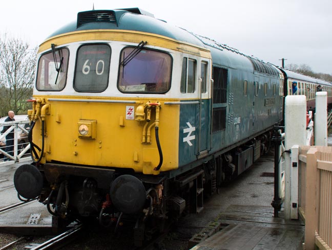 Class 33109 comes into a rather damp Wansford Nene Valley Railway station Class 33109 comes into a rather damp Wansford Nene Valley Railway station