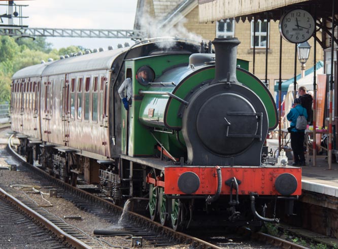 0-6-0ST Ring Haw on the Local coming into Wansford 0-6-0ST Ring Haw on the Local coming into Wansford