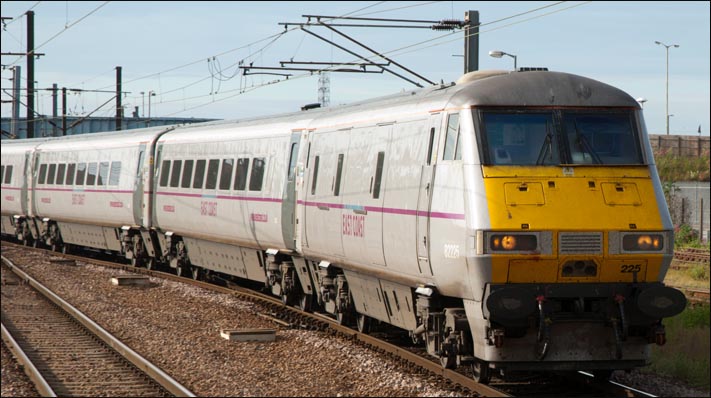 East Coast DVT brings it train into platform 2 at Peterborough on the 17th of June 2013