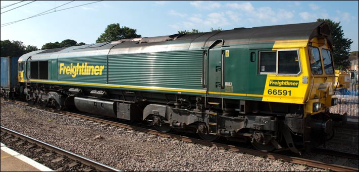 Freightliner class 66591 has come into the goods loop at Peterborough with work on platform 6 and 7 along side the loop is under way