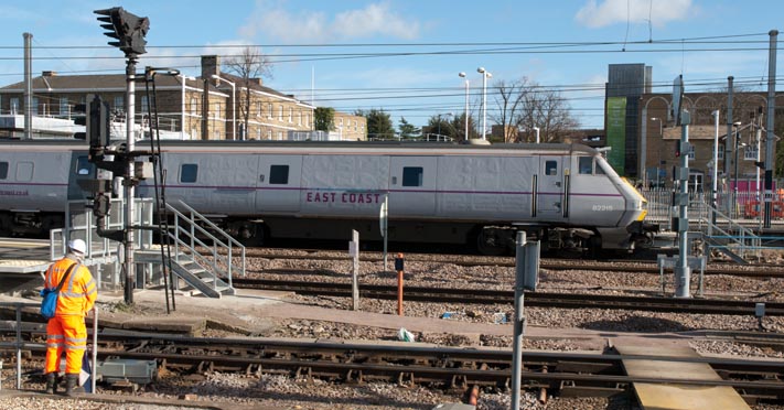 East Coast DVT 82215 in platform 3