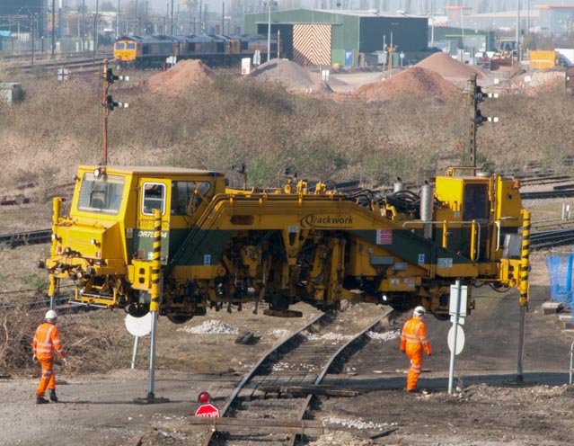 Trackwork tamper machine 08-2752 Dr75204 