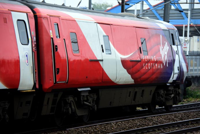 DVT 82205  Flying Scotsman in Virgin colours 